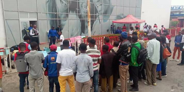 Goma: Lucha tient mordicus à son sit-in devant le bureau Airtel RDC